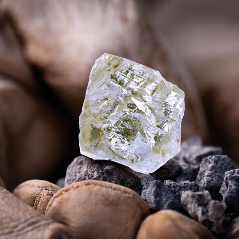 the_foxfire_diamond_1877_carats_rough_diamond.jpg__760x0_q75_crop-scale_subsampling-2_upscale-false