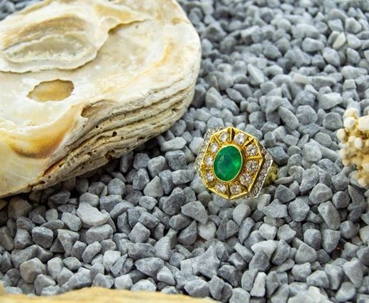 Sortija con esmeralda - Monte de Piedad La Caja de Canarias - Subasta septiembre 2020