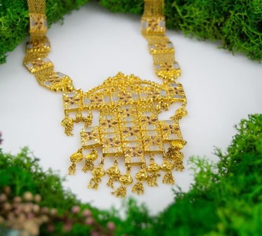 El Monte La Caja de Canarias - Subasta agosto 2022 - Collar estilo africano oro amarillo