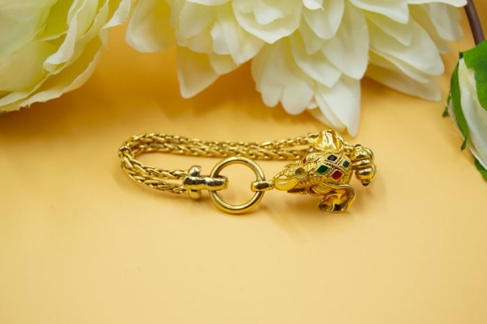 El Monte La Caja de Canarias Subasta mayo 2023 - Pulsera oro cabeza de elefante
