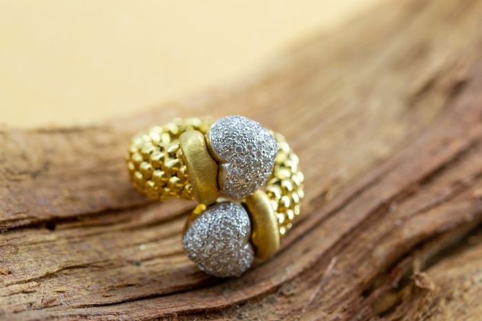 El Monte La Caja de Canarias Subasta octubre 2023 - Sortija oro amarillo y brillantes