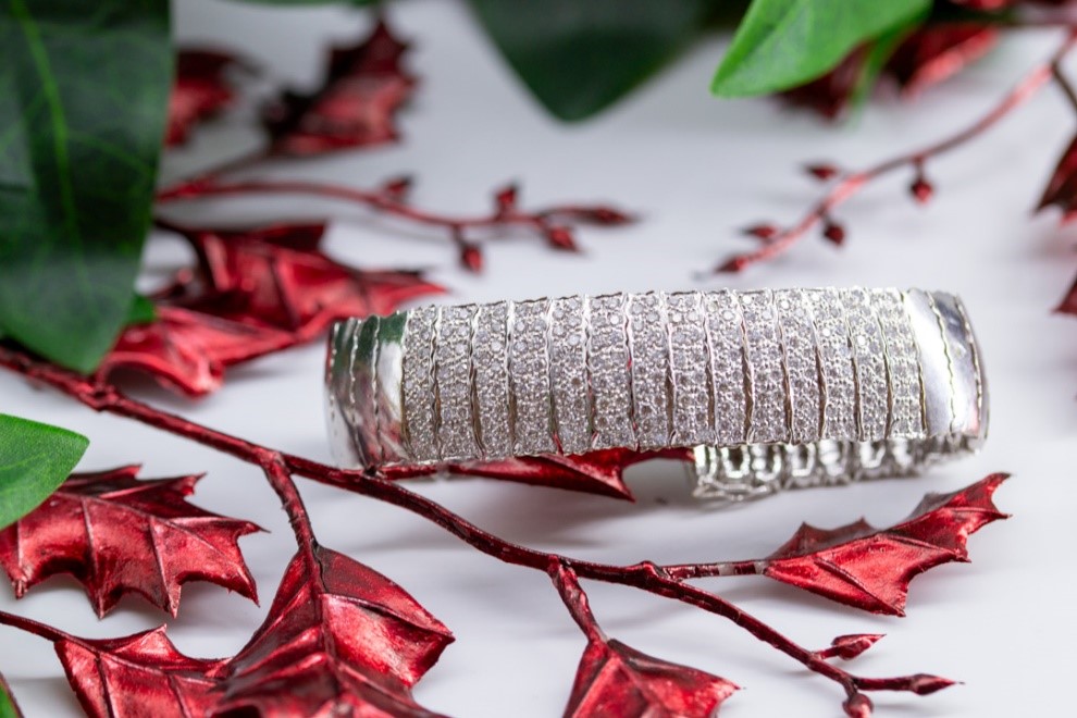 El Monte La Caja de Canarias Subasta noviembre 2023 - Pulsera de oro blanco y brillantes
