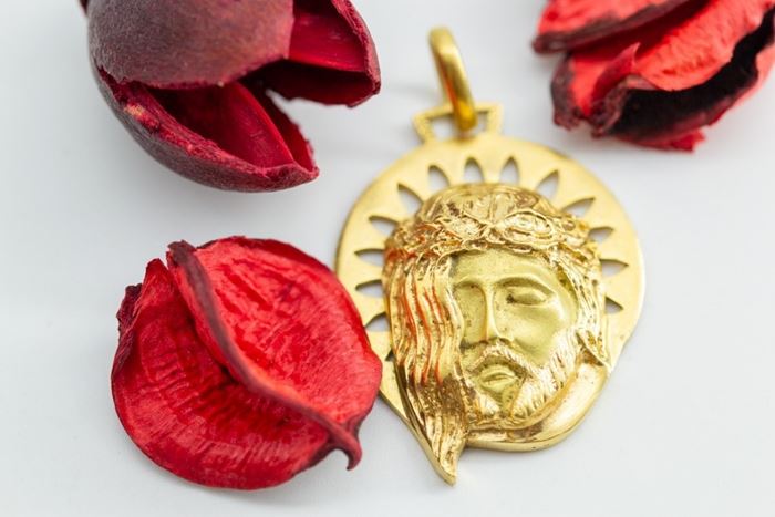 El Monte La Caja de Canarias Subasta abril 2024 - Medalla de oro amarillo
