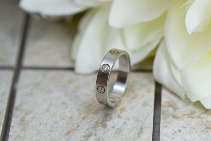 El Monte La Caja de Canarias Subasta julio 2024 - Alianza Cartier modelo Love