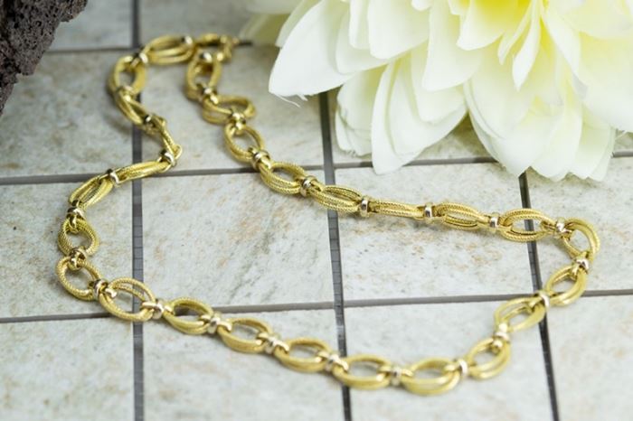 El Monte La Caja de Canarias Subasta julio 2024 - Cadena oro amarillo