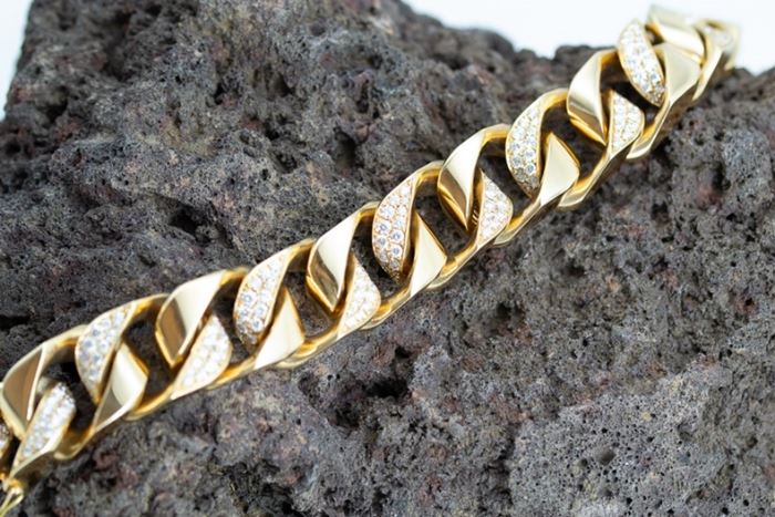 El Monte La Caja de Canarias Subasta julio 2024 - Pulsera oro amarillo y diamantes