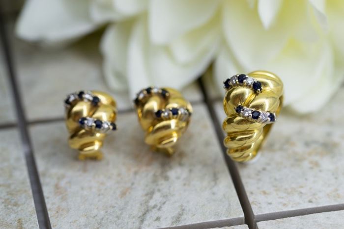 El Monte La Caja de Canarias Subasta julio 2024 - Juego sortija y pendientes oro amarillo y gemas