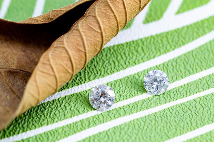 El Monte La Caja de Canarias Subasta octubre 2024 - Diamantes sueltos