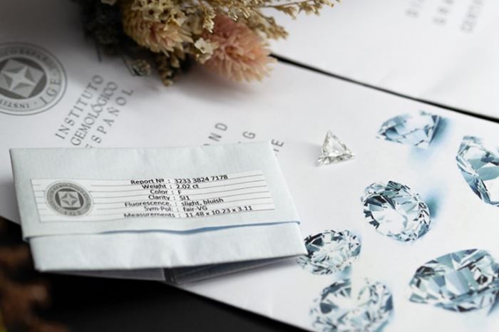 El Monte La Caja de Canarias Subasta noviembre 2024 - Papelina diamante certificado