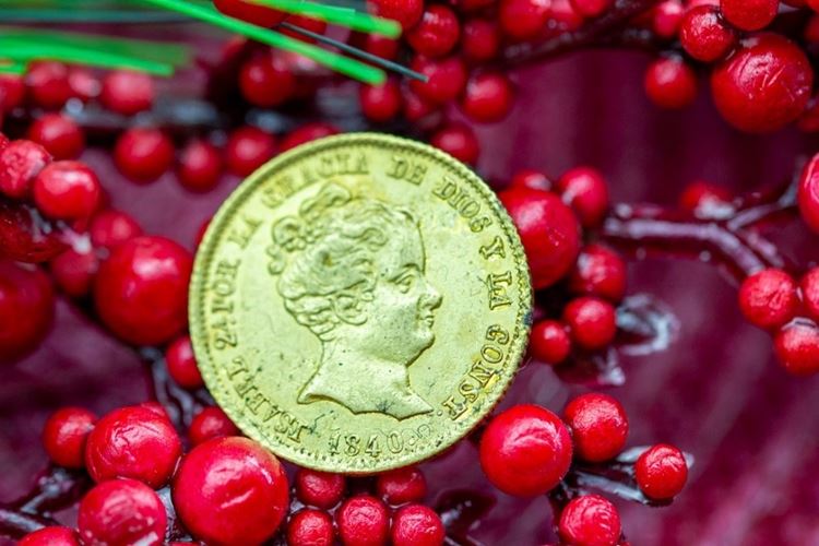 El Monte La Caja de Canarias Subasta diciembre 2024 - Moneda oro amarillo 3