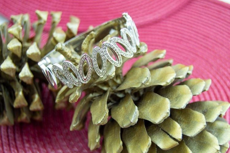 El Monte La Caja de Canarias Subasta diciembre 2024 - Pulsera oro blanco óvalos