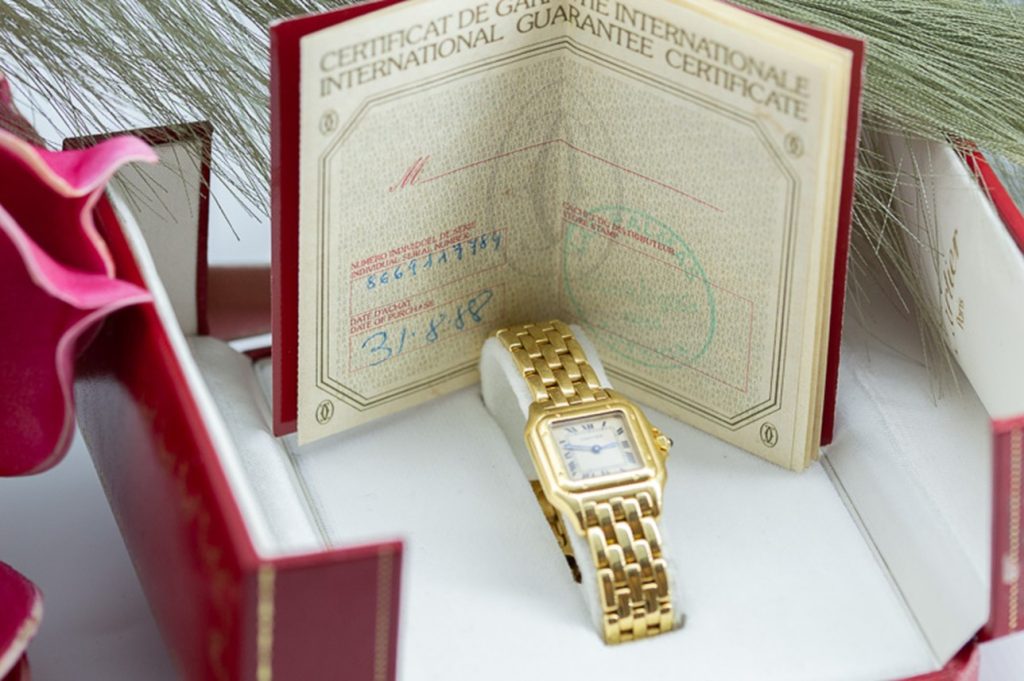 El Monte La Caja de Canarias Subasta marzo 2025 - Reloj Cartier oro amarillo con estuche y garantía