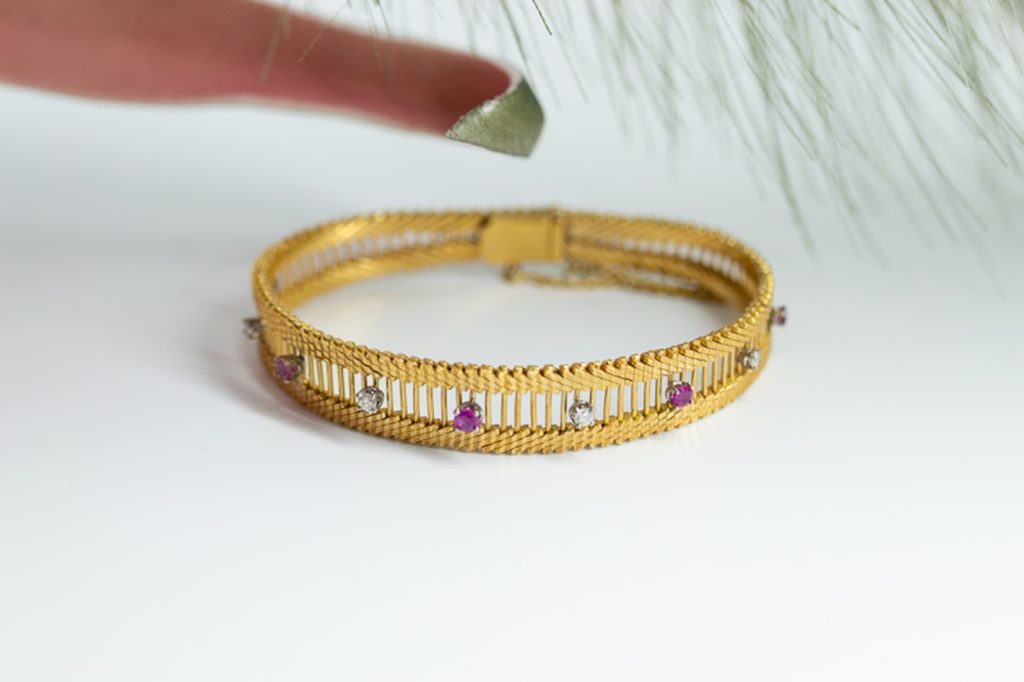 El Monte La Caja de Canarias Subasta marzo 2025 - Pulsera oro amarillo y gemas