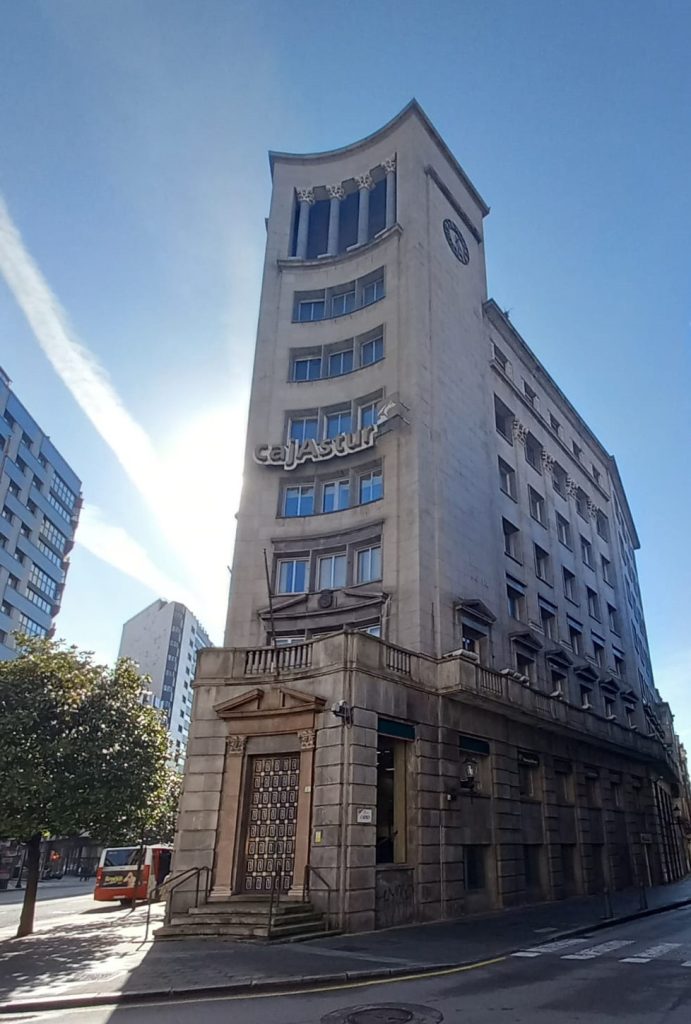 Unicaja Banco - Edificio Monte de Piedad Gijón