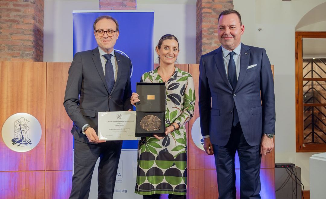 Premio Presea 2024 - Foto con Ramón Alba, Sara Giménez y José Mª Viejo