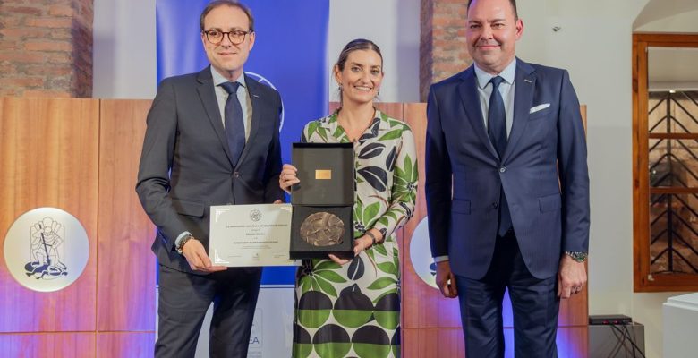 Premio Presea 2024 - Foto con Ramón Alba, Sara Giménez y José Mª Viejo