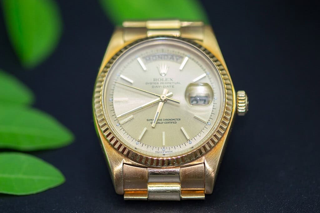 El Monte La Caja de Canarias Subasta octubre 2025 - Rolex oro caballero - Macro