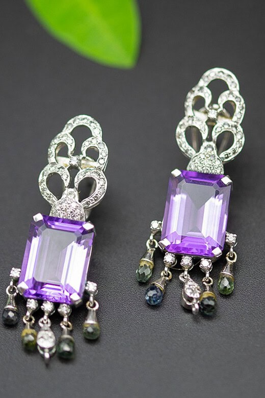 El Monte La Caja de Canarias Subasta octubre 2025 - Pendientes oro blanco y amatistas