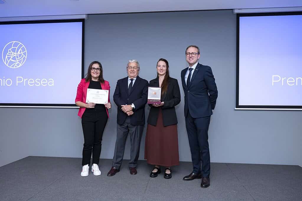 Presea - Premio Presea 2025 - Foto de izquierda a derecha: Dña. Rosa Galindo, D. Rafael Alcón, Dña. Alicia Angulo y D. Ramón Alba