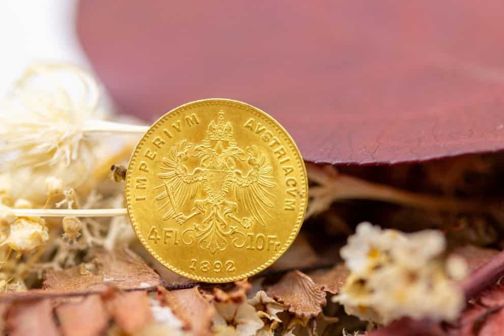 El Monte La Caja de Canarias Subasta enero 2026 - Moneda oro amarillo