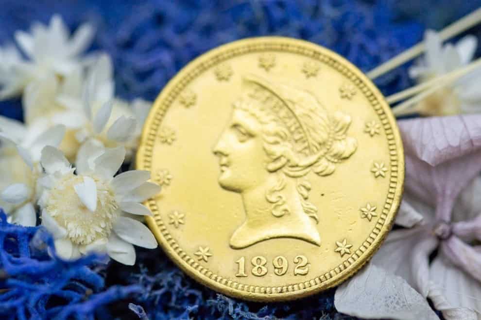 El Monte La Caja de Canarias Subasta octubre 2026 - Moneda oro amarillo